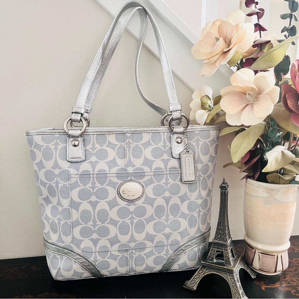 Coach Signature Peyton Heritage Tote Lt Denim Silver Leather Accent EUC COA